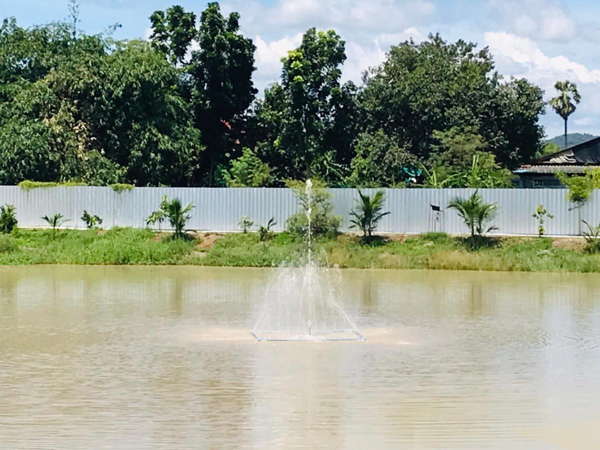 Solarcell Private Homestay - โซล่าเซลล์ไพรเวทโฮมสเตย์ Uthai Thani Esterno foto