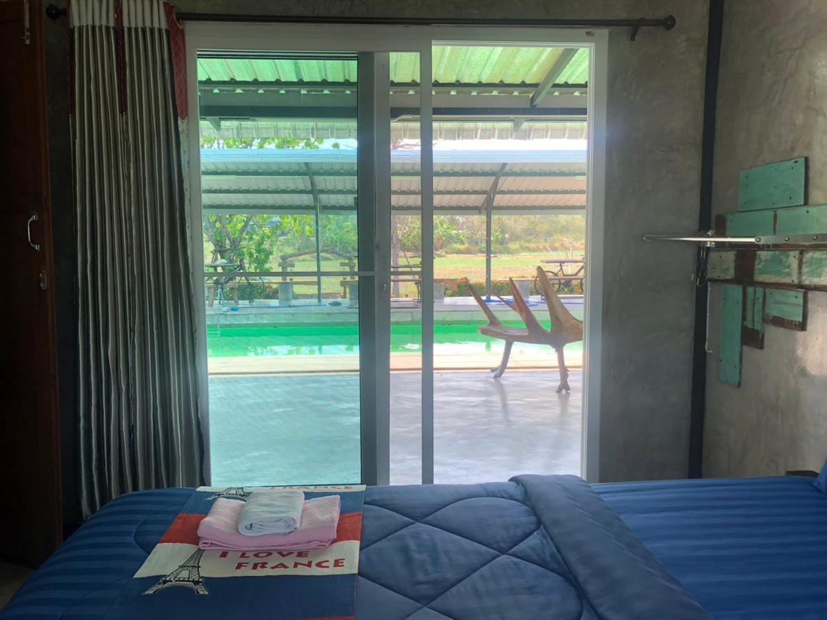 Solarcell Private Homestay - โซล่าเซลล์ไพรเวทโฮมสเตย์ Uthai Thani Esterno foto